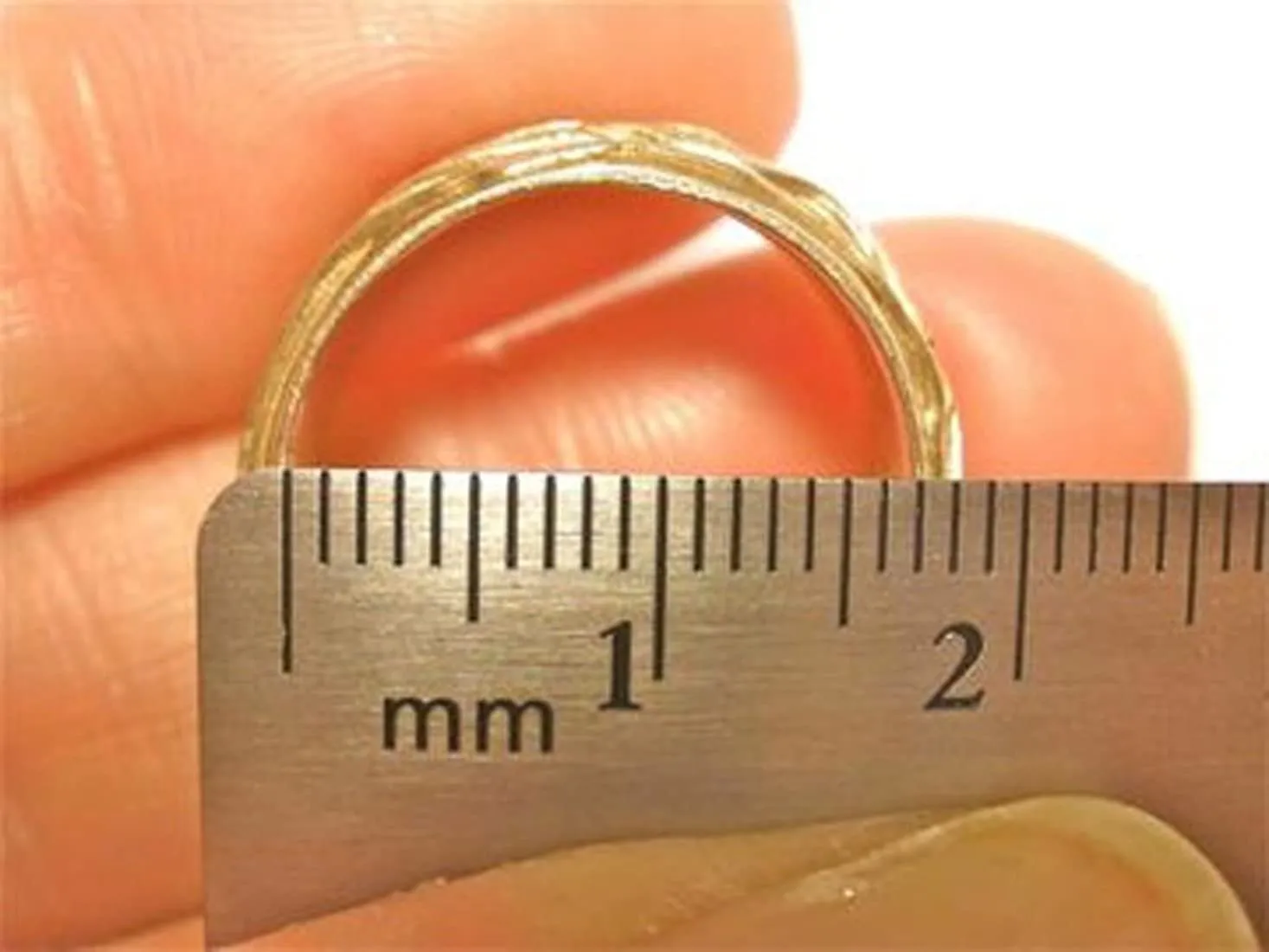 Como saber o tamanho do anel nas compras online?