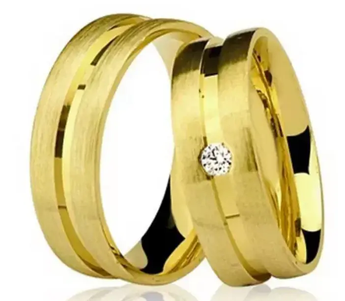 Par de Aliança Casamento de Ouro 18k com 5mm e Diamante
