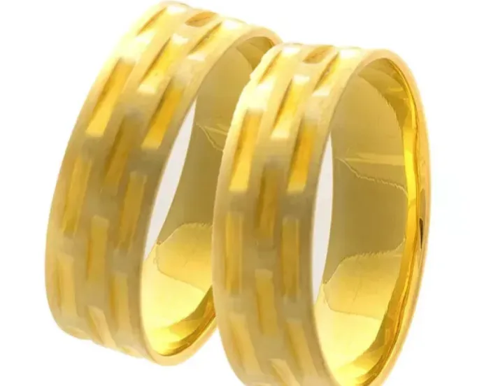 Par de Aliança Casamento de Ouro 18k com 5mm Trabalhado