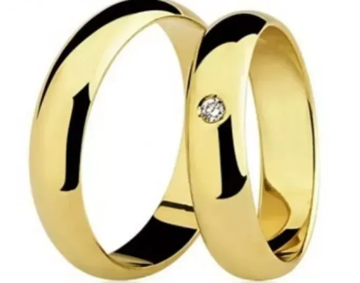 Par de Aliança Casamento de Ouro 18k com Diamante de 2 Pontos